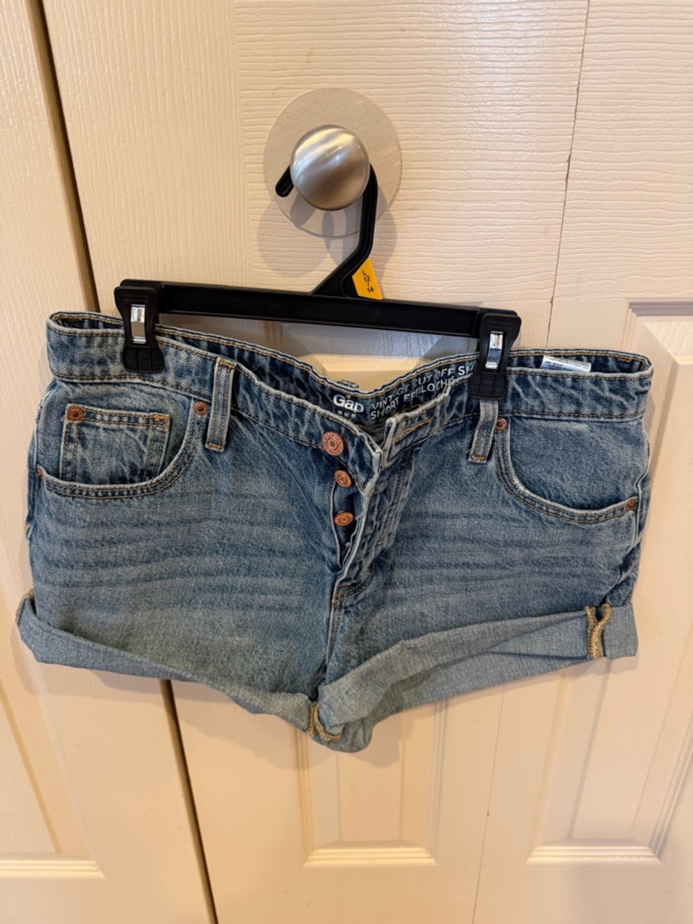 GAP Women's Light Wash Denim Roll-Cuff Shorts Size 6/29